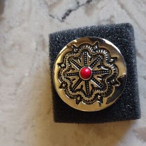 Paparazzi carved Coachella red ring